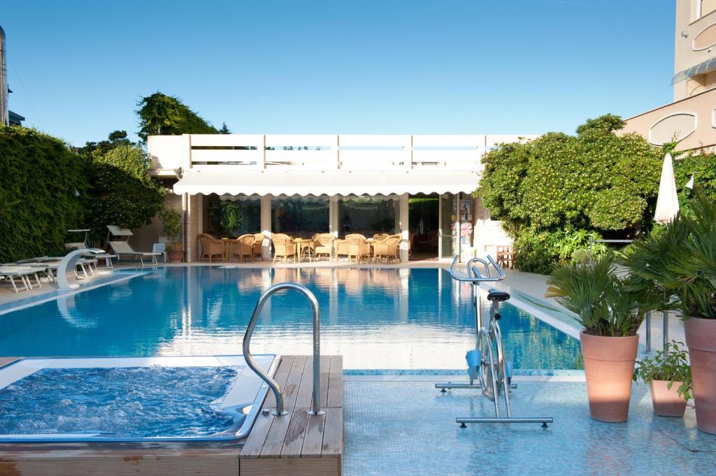 Hotel Derby Exclusive Milano Marittima Eksteriør billede